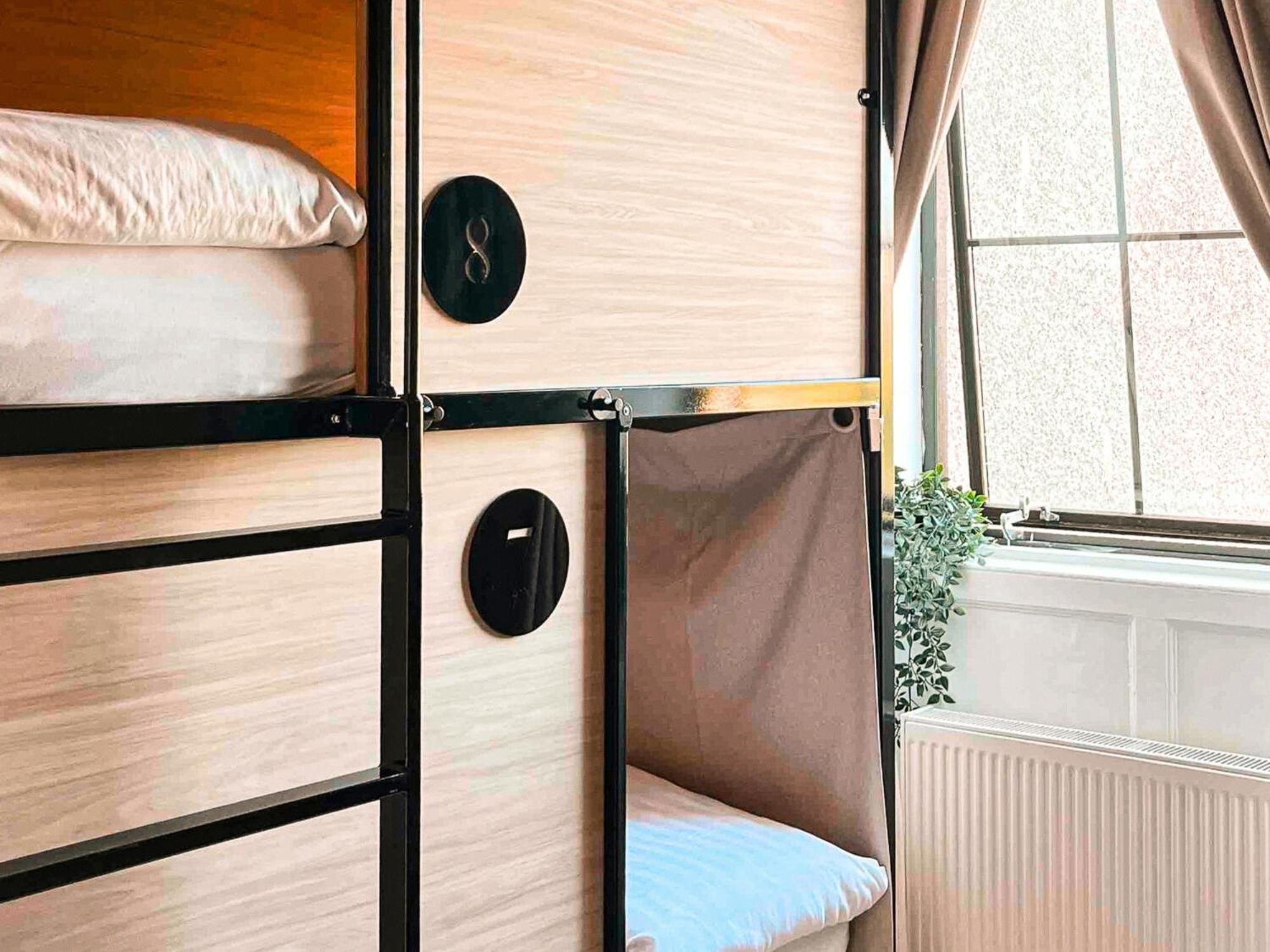 Bed 8-Bed Mixed Dormitory Room private Bathroom